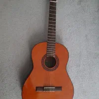 گیتار یاماها c70 و سانتانا