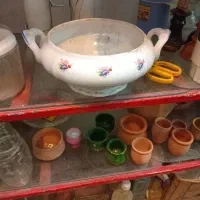 کلکسیون اشیا عتیقه ساعت رومیزی مچی قدیمی فندک اتمی