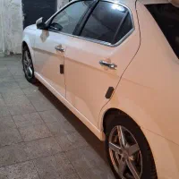 دنا پلاس ۶دنده توربو مدل برج ۱۰ سال ۱۴۰۱ دنده