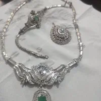 جواهری اصل برلیان زمرد