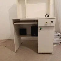 میز کامپیوتر مینیمال