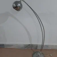 استند و آباژور