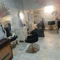 فروش دکور ارایشگاه  با قیمت مناسب|آرایشگاه و سالن‌های زیبایی|شیراز, کرونی(خاتونک)|دیوار