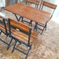 میز و صندلی تاشو. چوب و فلز