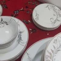 سرویس چینی|ظروف سرو و پذیرایی|قم, نوبهار|دیوار