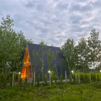 کلبه جنگلی. ویلا سویسی اجاره روزانه|اجارهٔ کوتاهمدت ویلا و باغ|آستانه اشرفیه, |دیوار