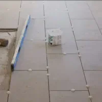 کاشی کاری وبنایی) قیر گونی و ایزوگام