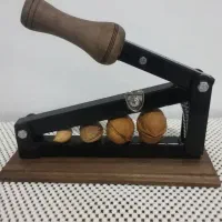 دستگاه گردو شکن