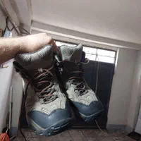 بوت اورجینال برند merrell سی میلیون ت زیر قیمت|کیف، کفش، کمربند|لاهیجان, امیرشهید|دیوار