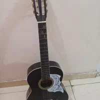 گیتار مشکی