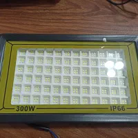 پروژکتور 50 و 200 و 300|لامپ و چراغ|ارومیه, |دیوار