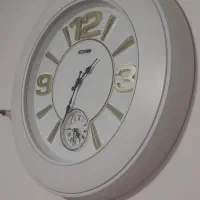ساعت دیواری
