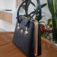 کیف مجلسی|کیف، کفش، کمربند|نیشابور, دانشگاه نیشابور|دیوار