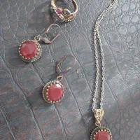 دو زنجیر مدال و یک جفت گیری شواره و یو دستبند مس|جواهرات|شیراز, عادل آباد|دیوار
