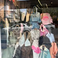 به یک فروشنده مجرب خانوم نیمه وقت نیازمندیم