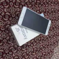 گوشی سامسونگ J5