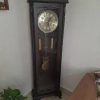 یه عدد ساعت پایه ای سالم در حد نو