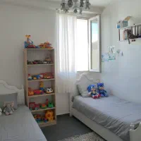 دو عدد تخت چوبی  رنگ سفید ۱۵ تومان