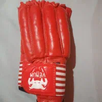 یک جفت دستکش رزمی و ورزشی