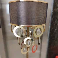 لوستر ایستاده