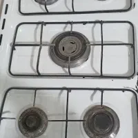 اجاق گاز.لوسترچراغ آویز.درب اتاق