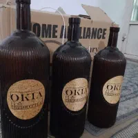 بطری شیشه در چوب پنبه