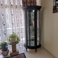 ویترین نیم دایره