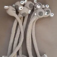 عروسک دستبافت گردن دراز