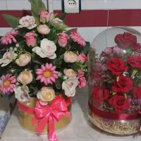 دوعدد گل مصنوعی نو.