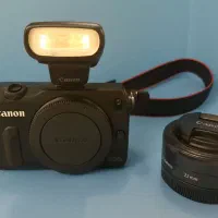 دوربین کنان مدل EOS M عکس و فیلم برداری دانشجویی