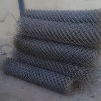 فنس در حد نو کارنکرده.