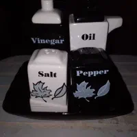 آبلیمو روغن زیتون خوری ونمکدان فلفل دان