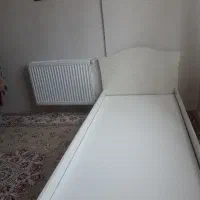 تخت در حد نو