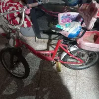 یک‌عدد‌دوچرخه‌آهنی‌سایز‌۱۶