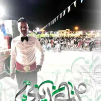 یک کاراموز جهت همکاری در اجرا هنرهای سرگرمی نمایشی