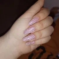 کاشت ناخن و آموزش