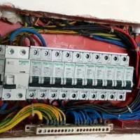 برق کشی و لوله کشی ساختمان نصب پمپ آبگرمکن