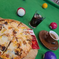 پیتزا با نوشابه ۲۱۳ هزار تومان