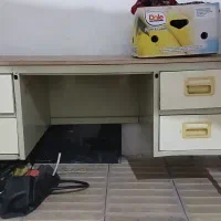 میز تمیز سالم