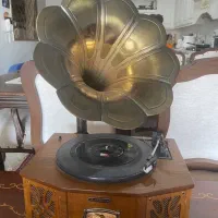 گرامافون چوبی مارک Antique