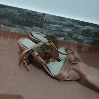 پیراهن .کفش|لباس|تربت جام, میرقوام الدین|دیوار