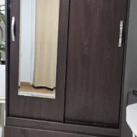 مبل و میزنهارخوری ۸نفره.   جا کفشی    کمد لباس