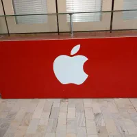 میز فروشگاهی شیشه ۱۰‌ میل جنس عالی ۱۸۰،۴۰،۱۰۰