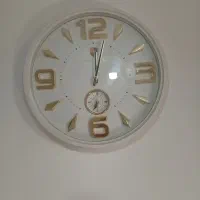 ساعت دیواری