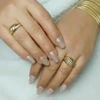 کاشت ناخن رایگان|خدمات آرایشگری و زیبایی|مشهد, تربیت (صدف)|دیوار