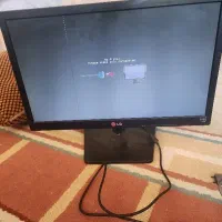 مانیتور صفحه تخت ۱۹ اینچ