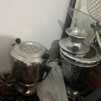 دو عدد سماور برقی و یک عدد نفتی