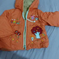 تعدادی لباس بچه. دخترانه