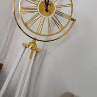 ساعت ایستاده شیک و درحد