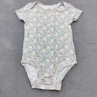 لباس نوزادی نو و بعضیا استفاده نشده|کفش و لباس بچه|زابل, |دیوار